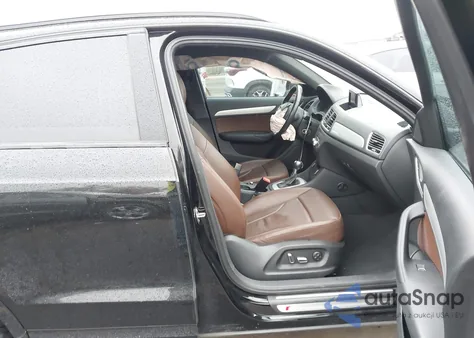 2018 Audi Q3 2.0T Premium/2.0T Sport Premium z USA, uszkodzony, nr VIN WA1ECCFS3JR019429